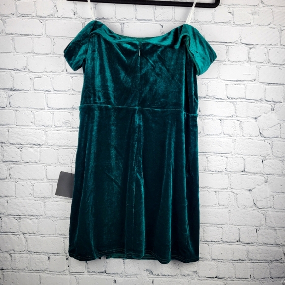 NWT Lulus Size XL Velvet Off-the-shoulder Mini Dress - Picture 5 of 6